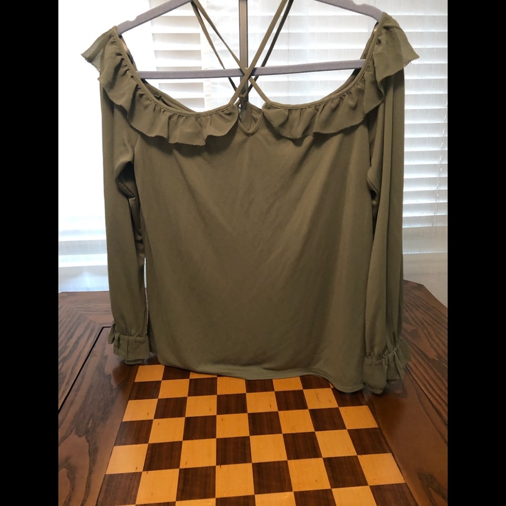 💥Bogo Sage green off shoulder blouse